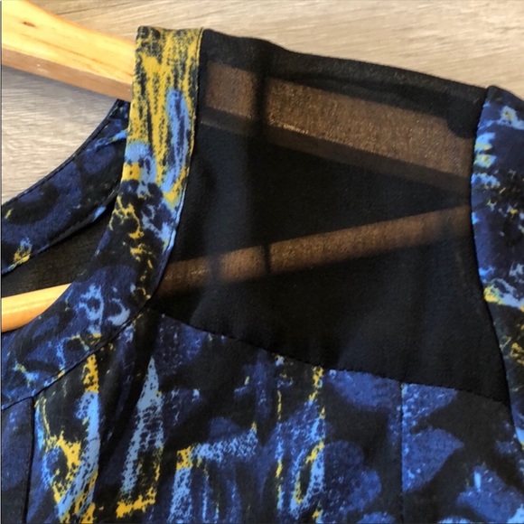 ROMEO & JULIET COUTURE | Women’s Dress - Picture 7 of 9